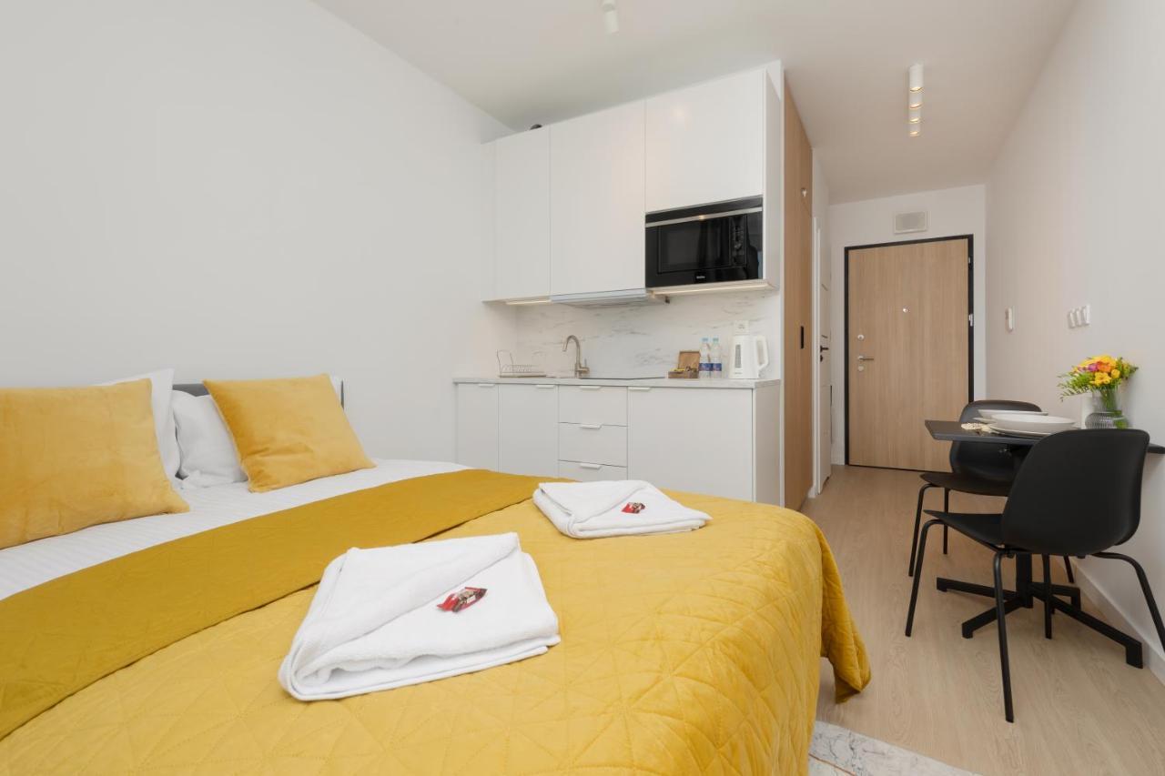 L27 Apartments Sauna And Gym Varşovia Exterior foto